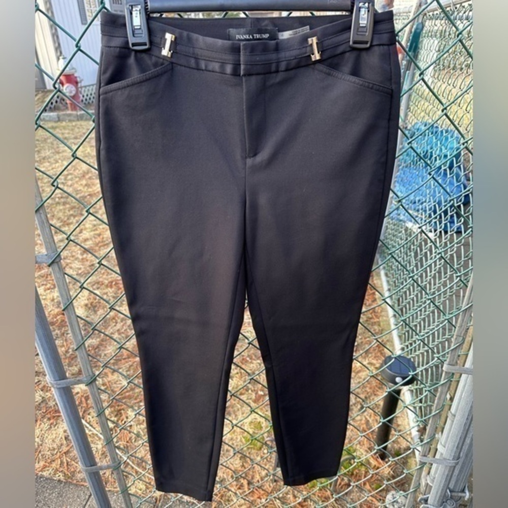 Ivanka Trump Women’s Black‎ Straight Leg Dress Pants (Size 4)